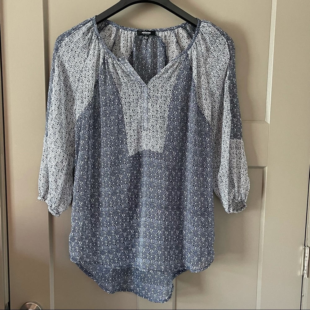 Beautiful lightweight Floral-print Sheer Tunic Blouse Top Size S